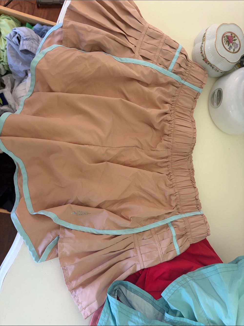 FP MOVEMENT PEACH SHORTS: SIZE XS